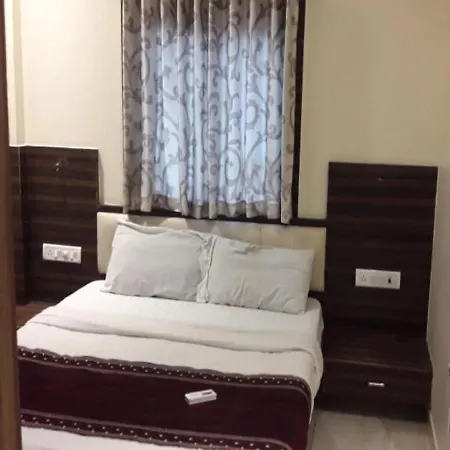 Hotel Golden City *
