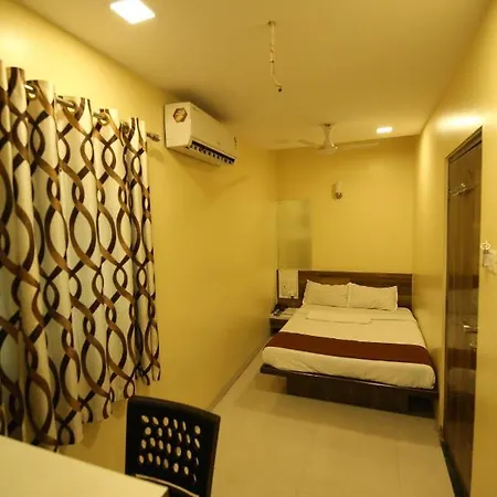 Collection O Airport Metro Andheri East Hotel