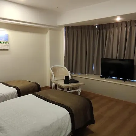 Hotel Executive Enclave 3*