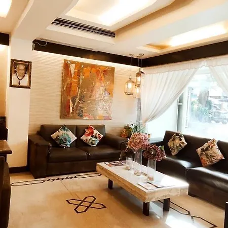 Executive Enclave Hotel 3*