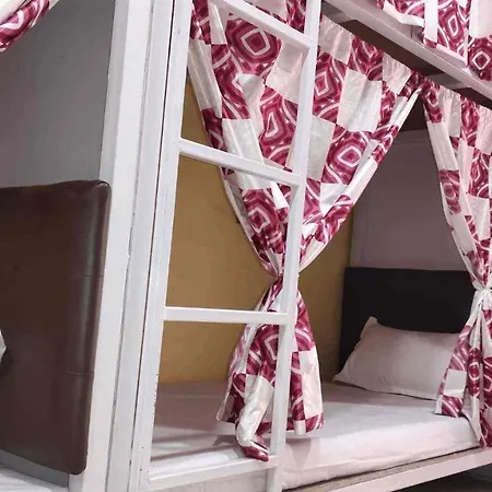 90Ft Dormitory Ac Deluxe 3*