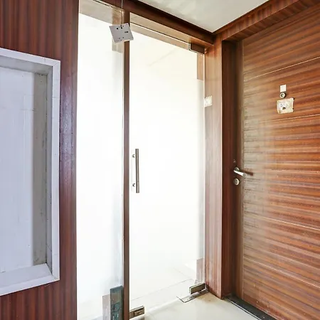 Oyo 85290 Milona Service Hotel