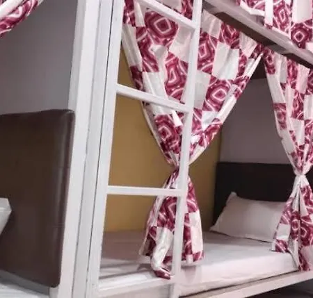 Hotel 90Ft Dormitory Ac Deluxe Mumbai