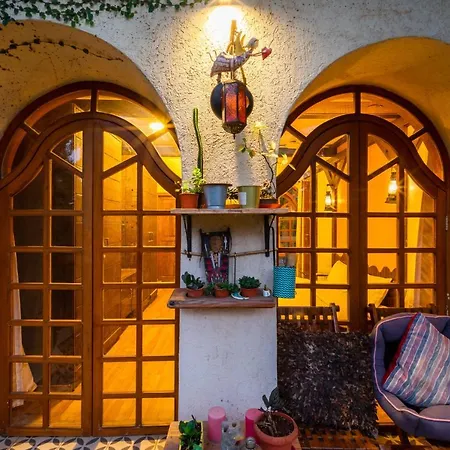 Saffronstays Birdsong - 3br Pet-friendly With Lawns, Treetop Terraces, Gazebo Dining & Tennis Court Villa Mumbai