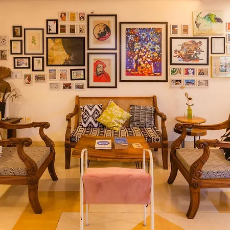 Villa Saffronstays Birdsong - 3br Pet-friendly With Lawns, Treetop Terraces, Gazebo Dining & Tennis Court *