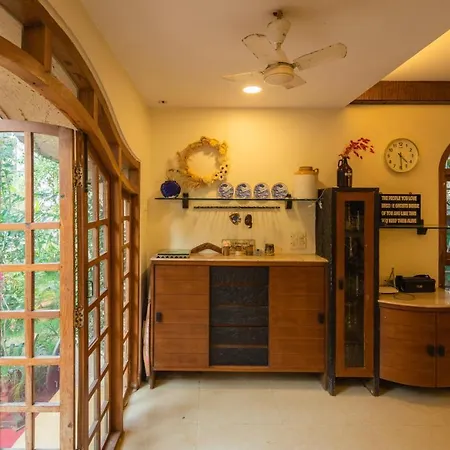 Saffronstays Birdsong - 3br Pet-friendly With Lawns, Treetop Terraces, Gazebo Dining & Tennis Court