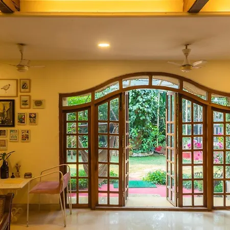 Saffronstays Birdsong - 3br Pet-friendly With Lawns, Treetop Terraces, Gazebo Dining & Tennis Court *