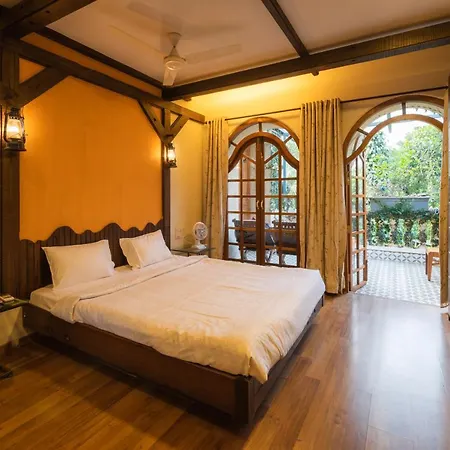Saffronstays Birdsong - 3br Pet-friendly With Lawns, Treetop Terraces, Gazebo Dining & Tennis Court Mumbai