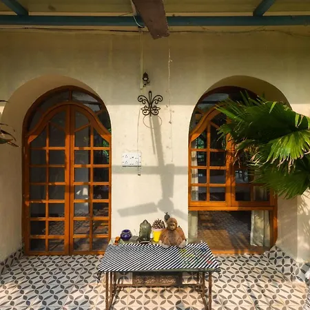 Saffronstays Birdsong - 3br Pet-friendly With Lawns, Treetop Terraces, Gazebo Dining & Tennis Court