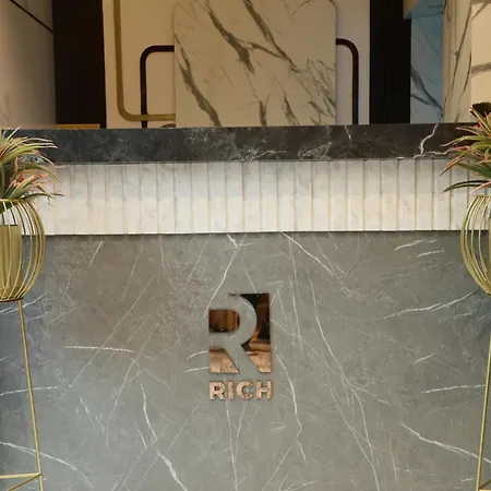 Rich Mumbai