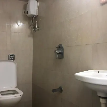 Hostel Md Dormitory Ac Deluxe *