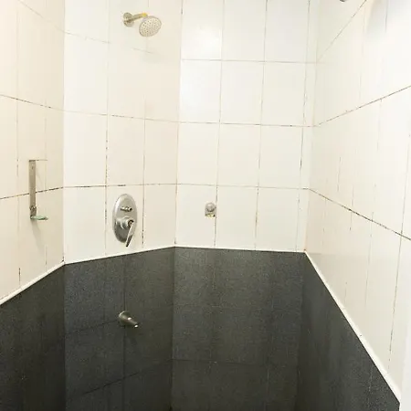 Hotel Bandra Residency
