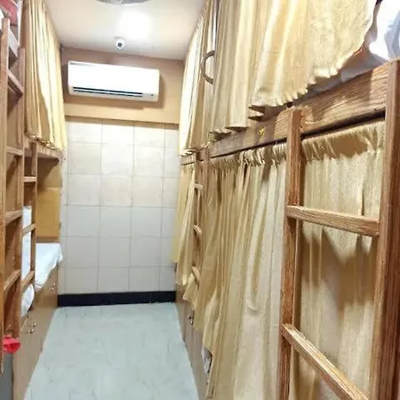 Md Dormitory Ac Deluxe * Mumbai