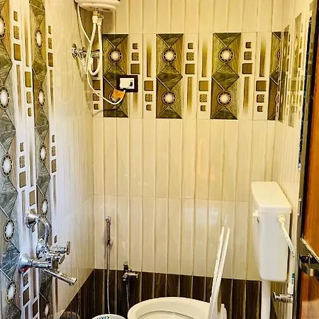 Hotel Asbii Cottage #2 Mumbai