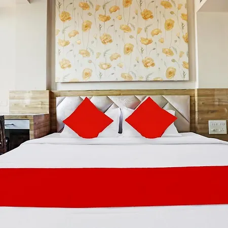 Oyo 85290 Milona Service Hotel 3*