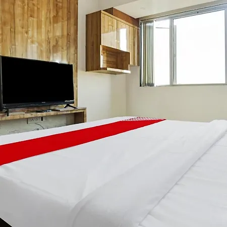 Hotel Oyo 85290 Milona Service