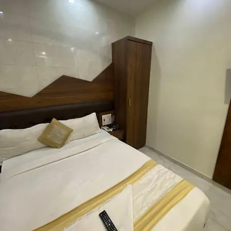 Hotel Palace Residency Near Lokmanya Tilak Terminus Mumbai