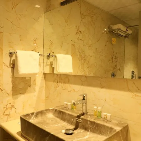 Hotel Rich 3*