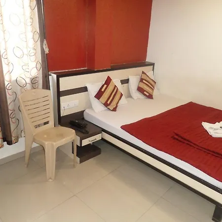 Minerva Residency Hotel *