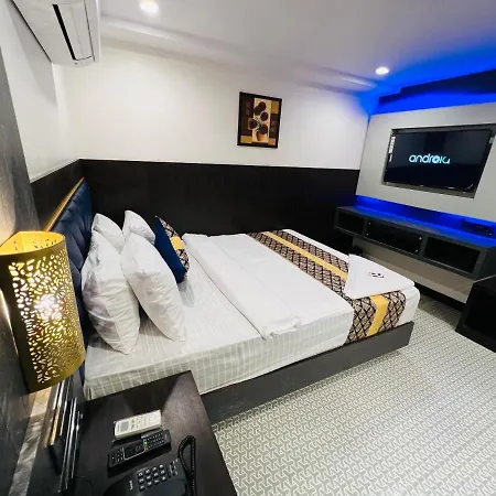 Rich Hotel 3*