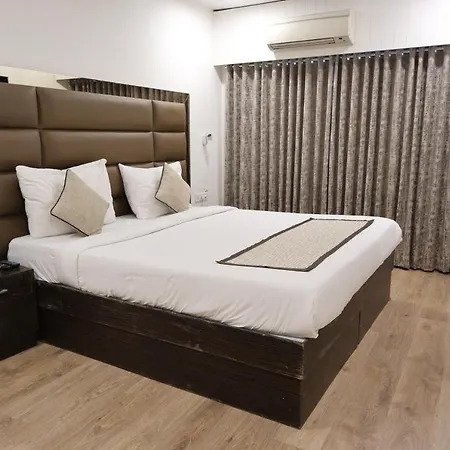 Supreme - Cuffe Parade Hotel Mumbai