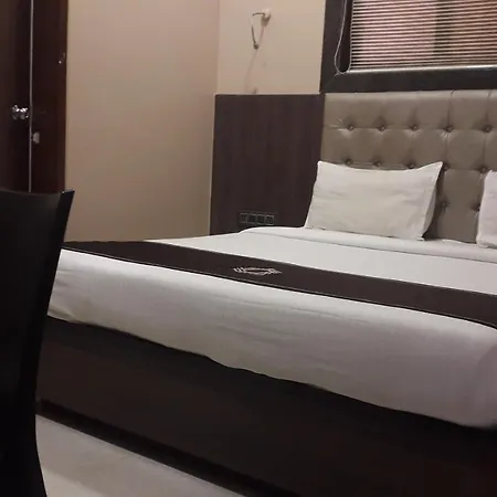 Hotel Shine Hospitality Residency