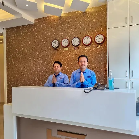Empire - Near International Airport Hotel 3*