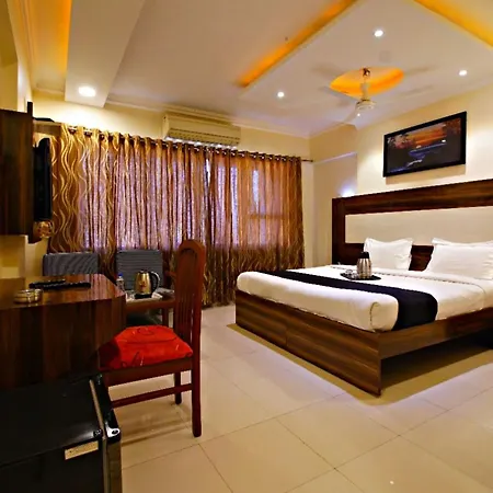 Mina International Hotel 3*