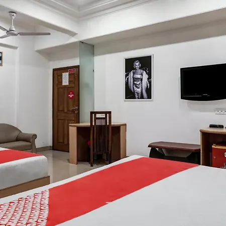 Oyo Flagship 572 Santacruz West