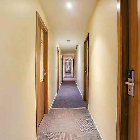 Fabhotel Royal International 3*