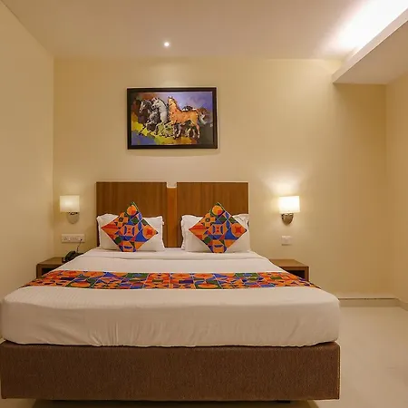 Fabhotel Royal International Hotel