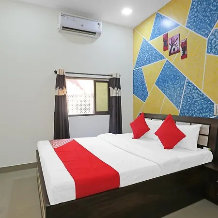 Hotel Oyo 85804 K D Palace 3*