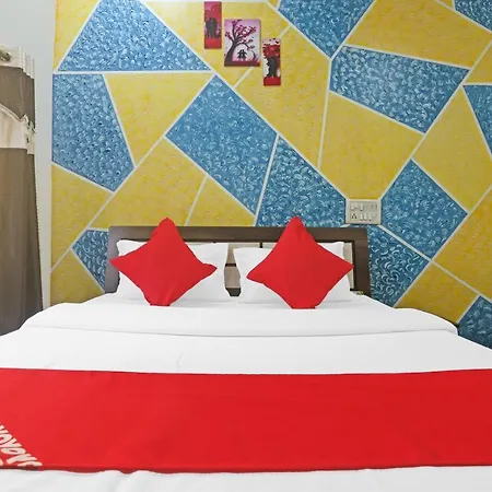 Hotel Oyo 85804 K D Palace 3*