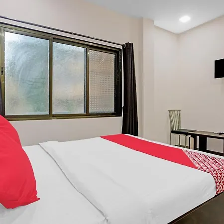Oyo 85804 K D Palace Hotel 3*