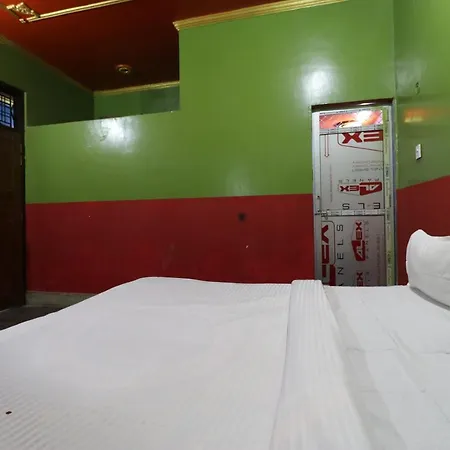 Hotel Oyo 44090 Classic Residency 3*