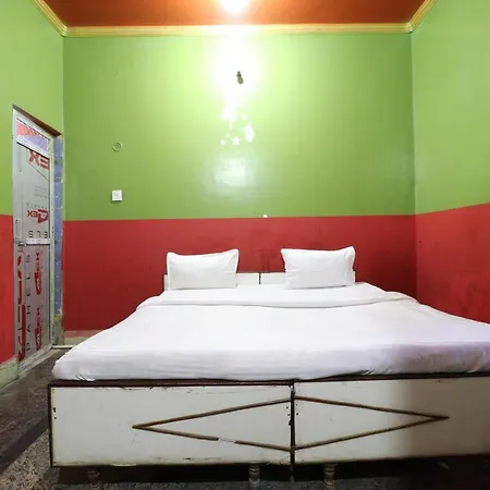 Oyo 44090 Classic Residency Hotel 3*