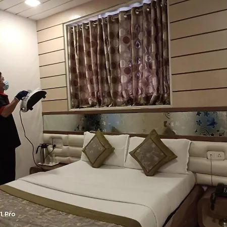 Satellite 3* Mumbai
