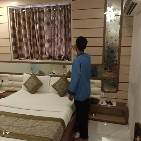 Hotel Satellite Mumbai