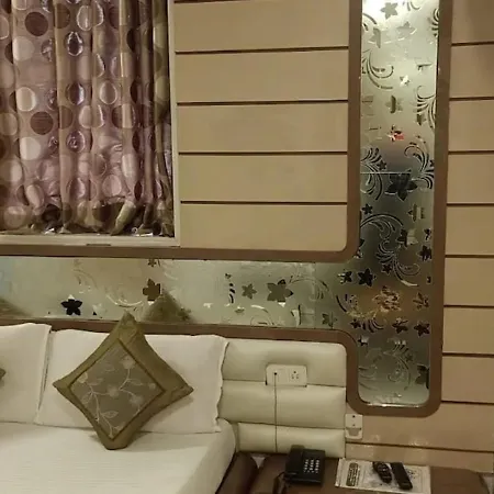 Satellite Hotel Mumbai