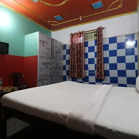 Hotel Oyo 44090 Classic Residency Mumbai