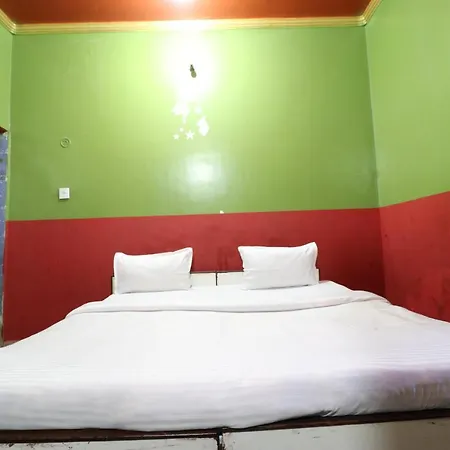 Oyo 44090 Classic Residency 3* Mumbai
