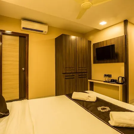 Golden Crown Guest house *