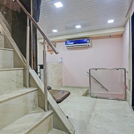 Oyo 85137 Hotel Indigo Inn Hotel 3*