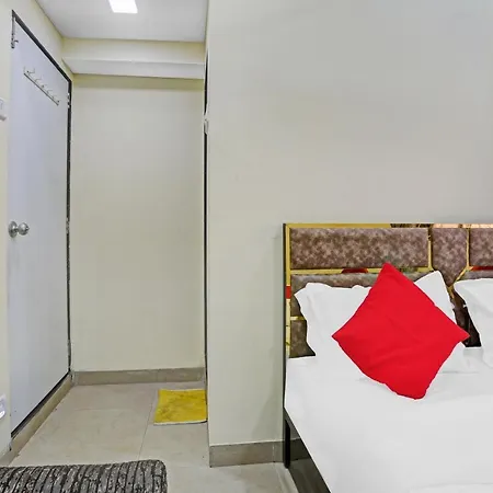 Hotel Oyo 85137 Hotel Indigo Inn 3*