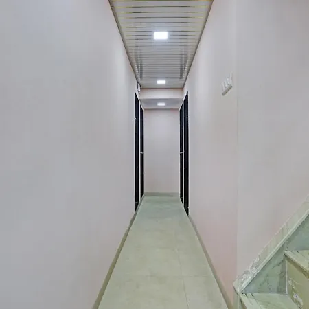 Oyo 85137 Hotel Indigo Inn Hotel