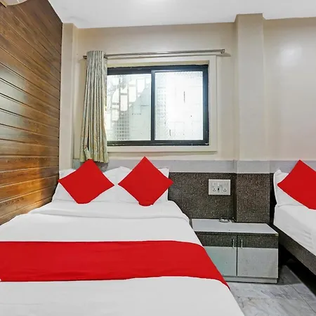 Hotel Oyo 84398 Maroshi Residency