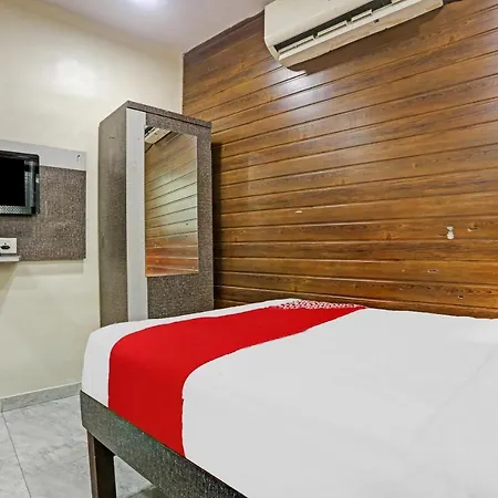 Hotel Oyo 84398 Maroshi Residency