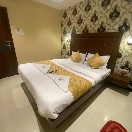 Hotel Garden Creek Residency - Near To International Airport Mumbai
