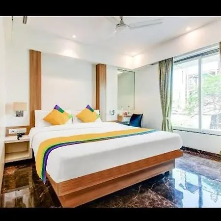 Hotel Royal Oak Navi Mumbai-Stz 1002 *