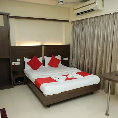 Hotel Risshi Residency 3*